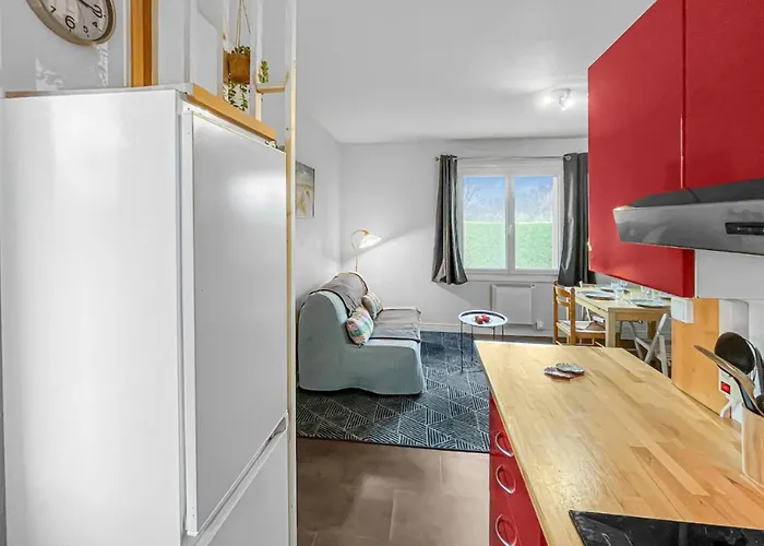 Bright - Near The * メルヴィル・フランスヴィル・プラージュ